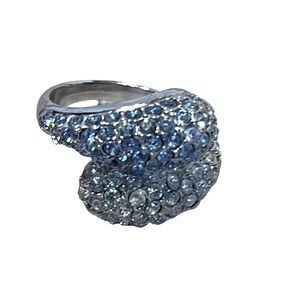 Erwin Pearl Clear and Blue Rhinestone Cocktail Ring set in Silver. Size 8